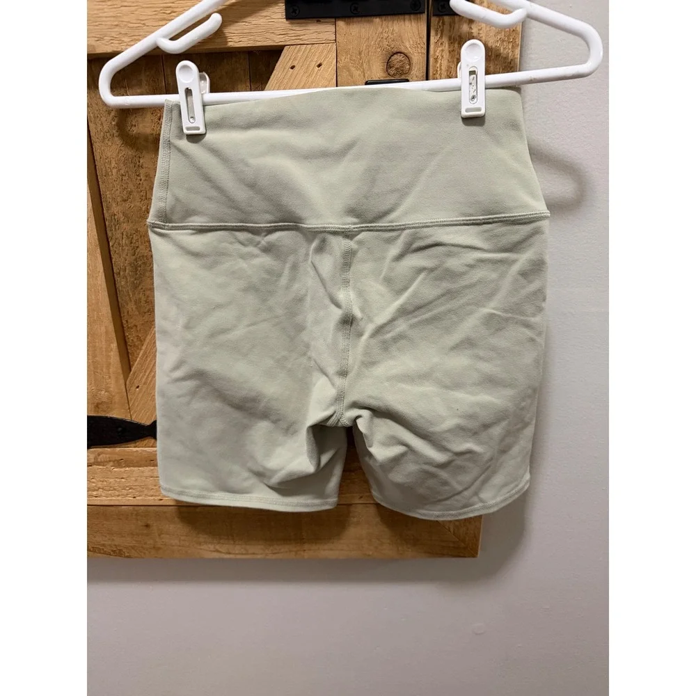 Alo Yoga High-Waist Airbrush Biker Shorts Sage Green Size S RN87370